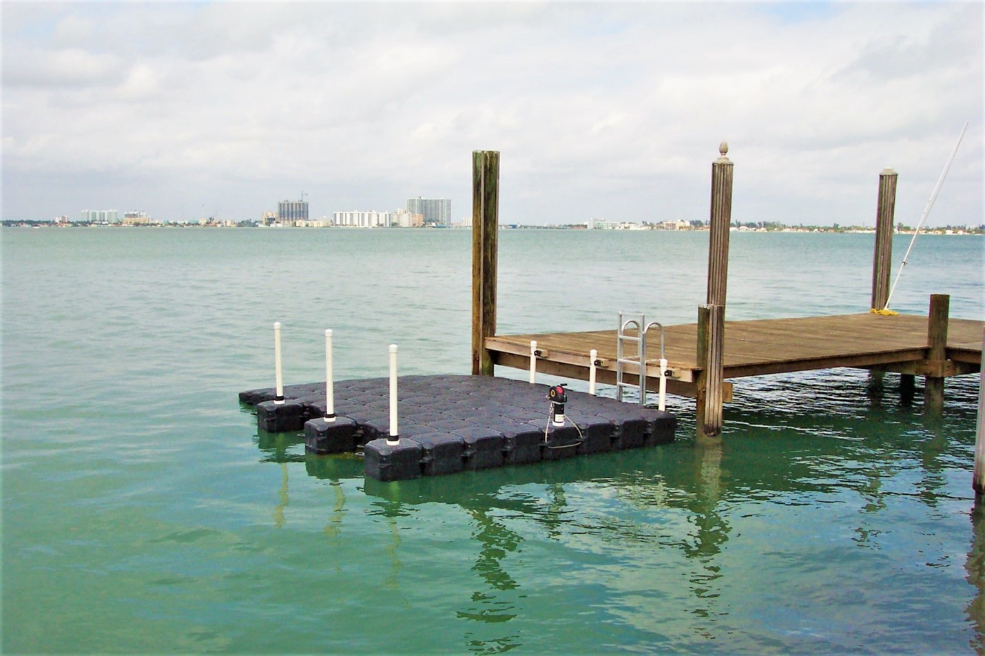 Boat Lift for Fluctuating Water Levels Jet Dock